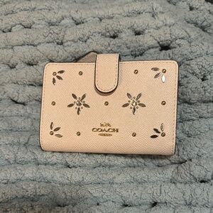 Coach Crystals Wallet in Chalk